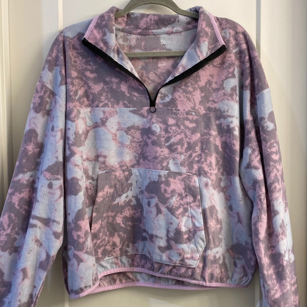 Lounge life pull over